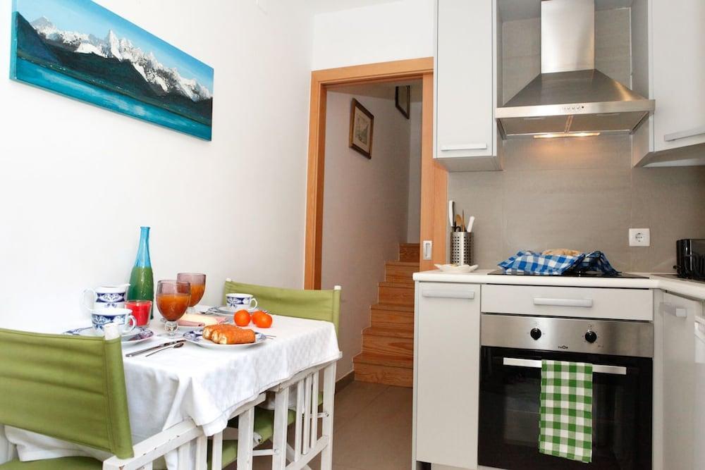 Alfama Yellow House Appartement